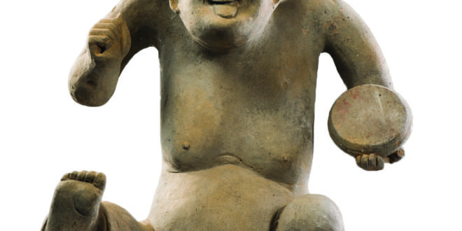Museo di Chengdu_Statuina in ceramica di un comico; Periodo Han Orientale(25-220 d.C.)_larghezza 40 cm, altezza 60 cm